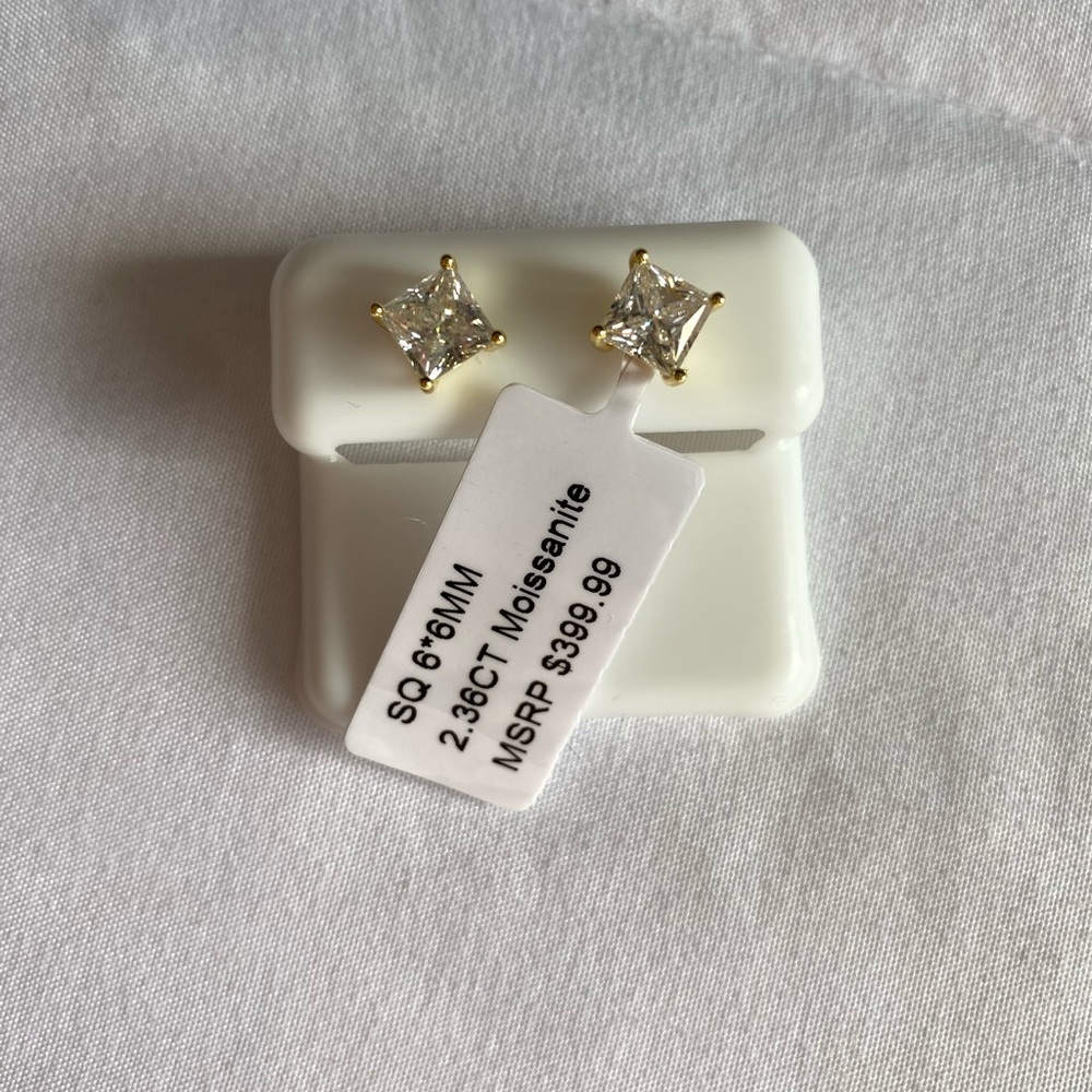 Gold Moissanite Stud Earrings